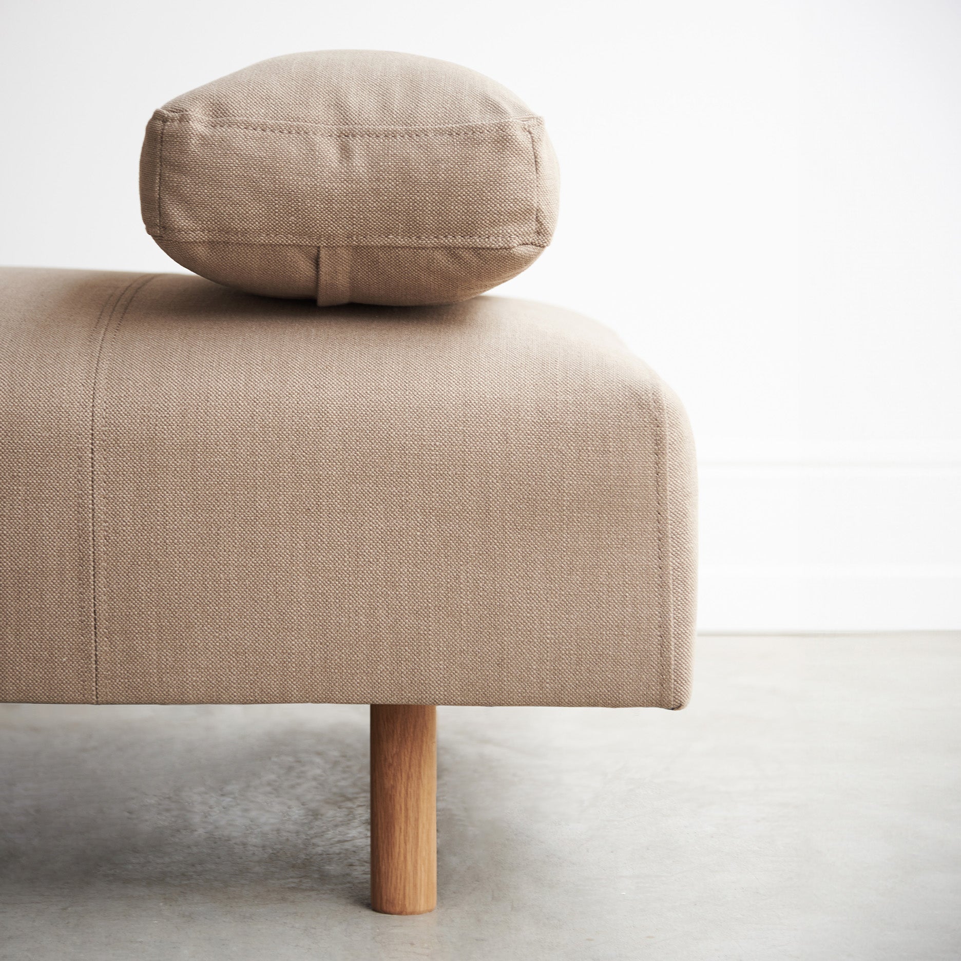 Stapleton II daybed m. egetræsben